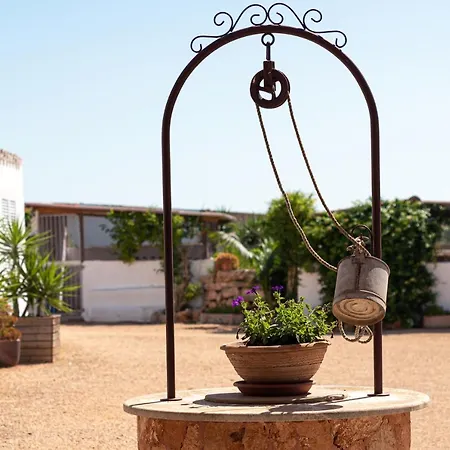 Son Juaneda Фермерский дом